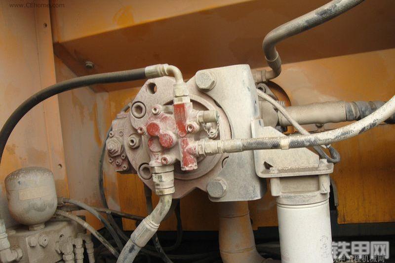 现代R305LC-9挖掘机整机外观