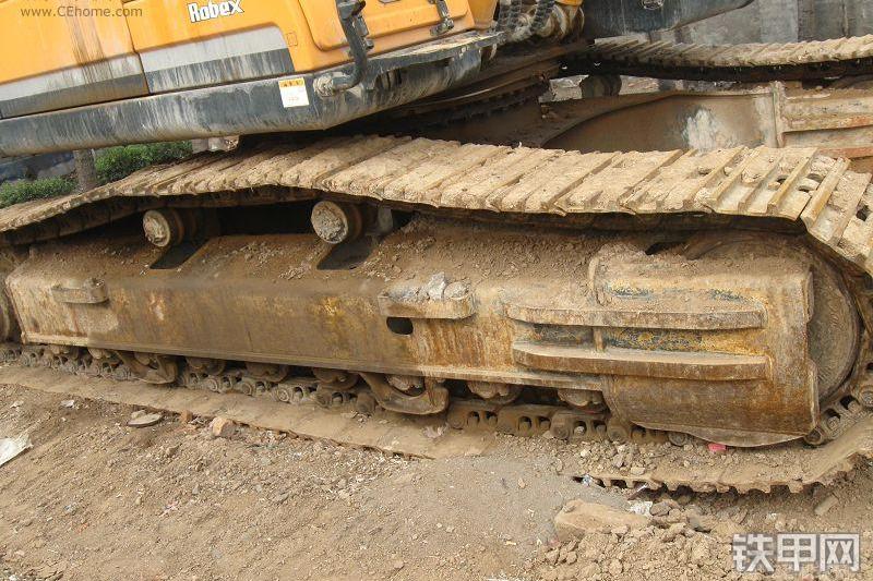 现代R305LC-9挖掘机整机外观