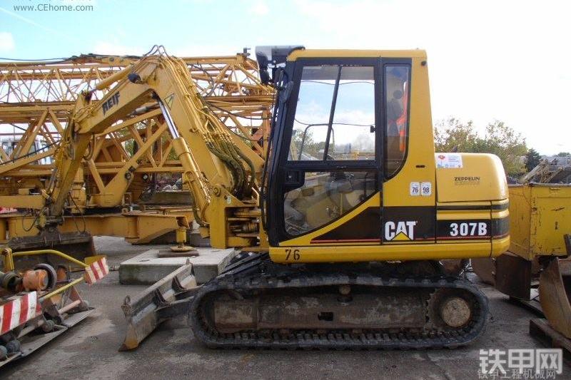 卡特彼勒307B挖掘机整机外观