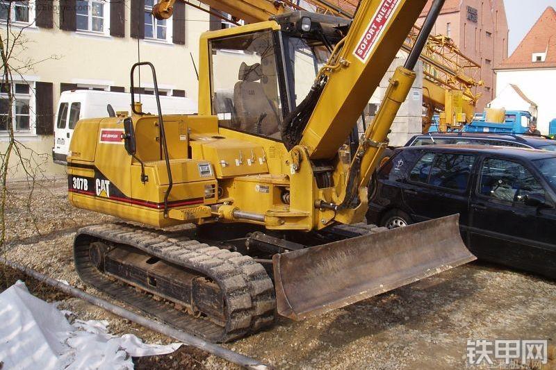 卡特彼勒307B挖掘机整机外观