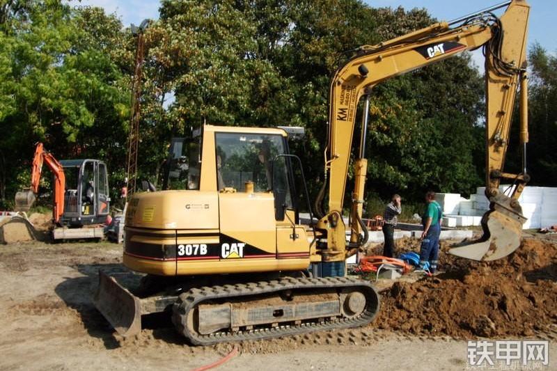 卡特彼勒307b挖掘机