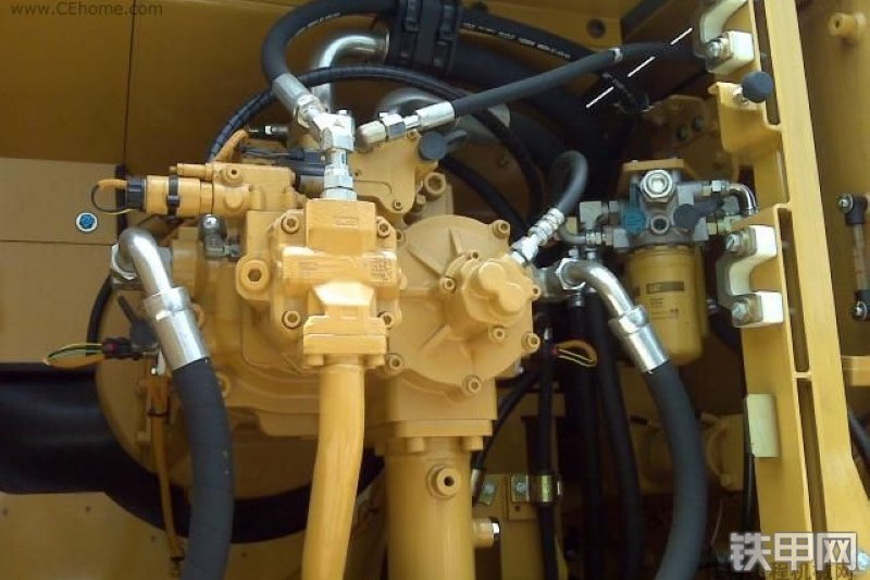 卡特彼勒345DL挖掘机整机外观