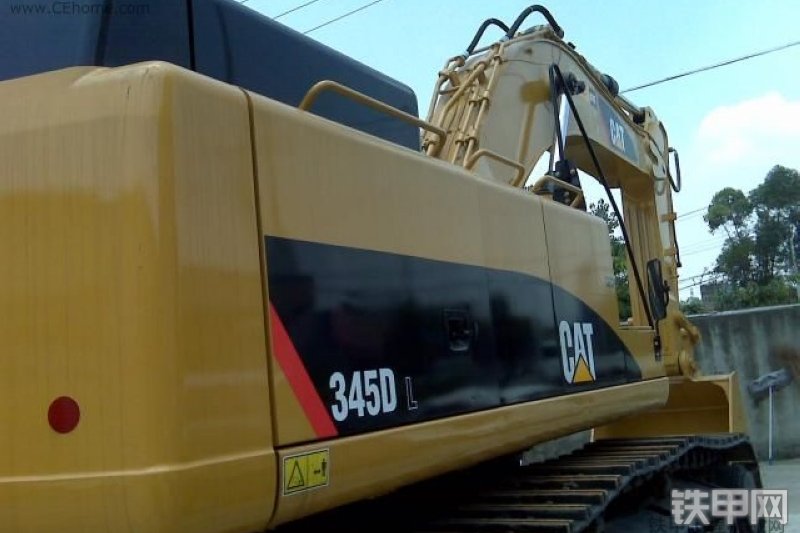 卡特彼勒345DL挖掘机整机外观
