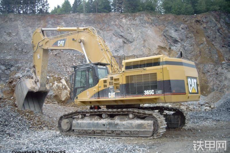 卡特彼勒365CL挖掘机整机外观