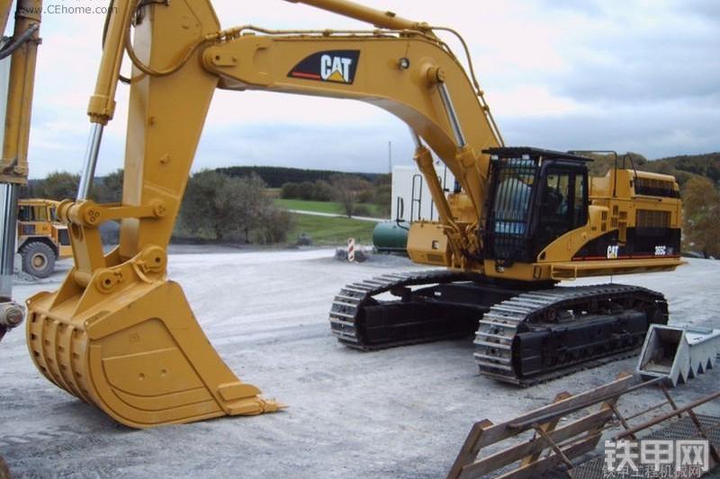 卡特彼勒365CL挖掘机整机外观