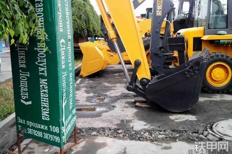 厦工XG822LC挖掘机整机外观