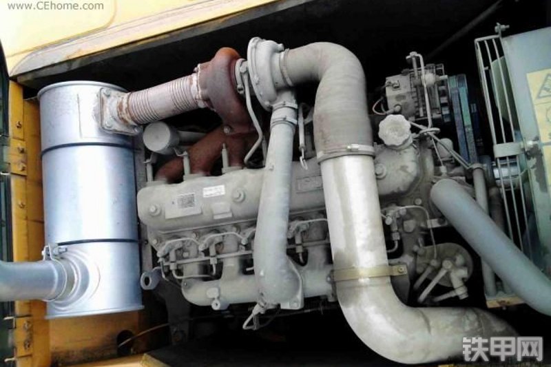 厦工XG822LC挖掘机整机外观