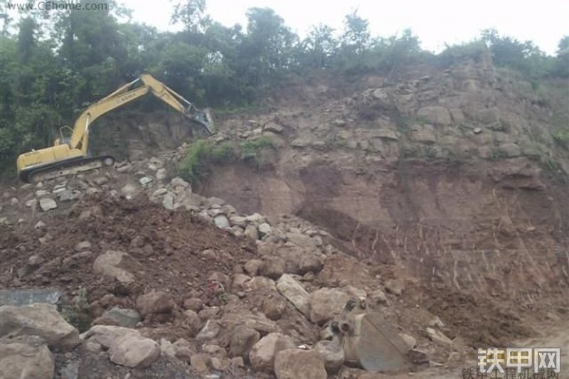 厦工XG822LC挖掘机整机外观