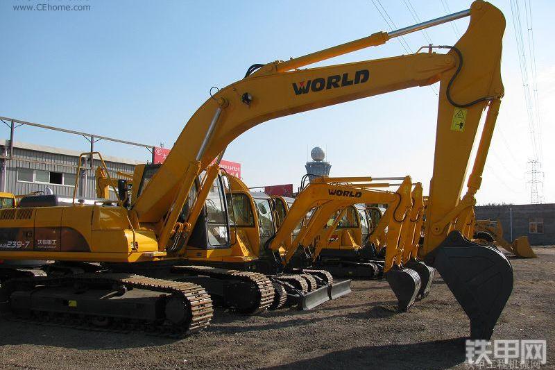 沃得重工W2239-7挖掘机整机外观