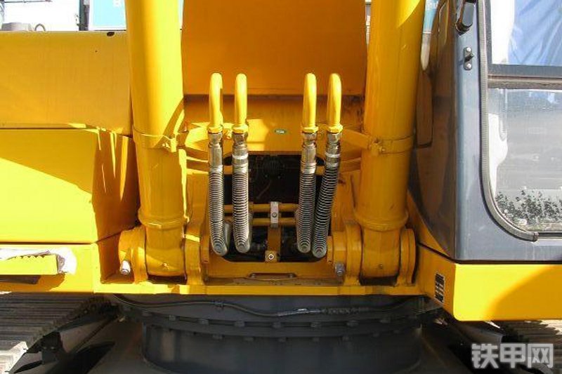 沃得重工W2239-7挖掘机整机外观