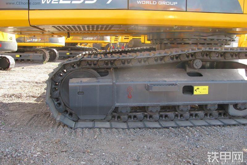 沃得重工W2239-7挖掘机整机外观