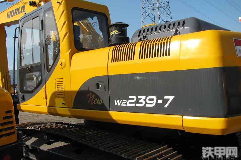 沃得重工W2239-7挖掘机整机外观