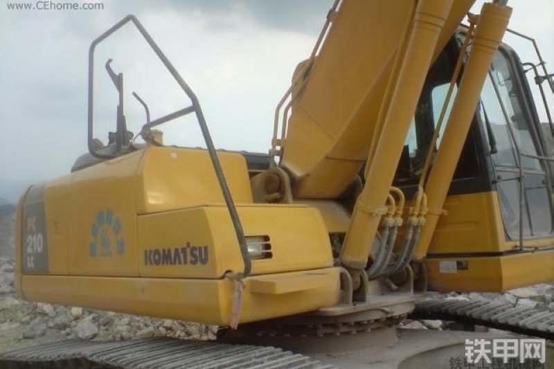 小松PC210LC-8(800mm履带板)挖掘机整机外观