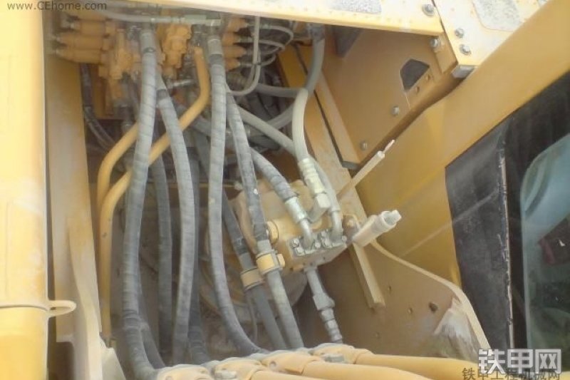 小松PC210LC-8(800mm履带板)挖掘机整机外观