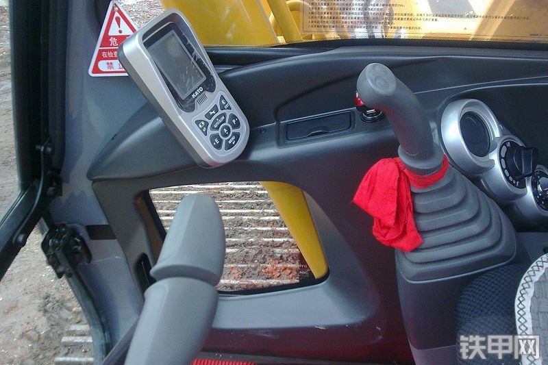 加藤HD820R挖掘机局部