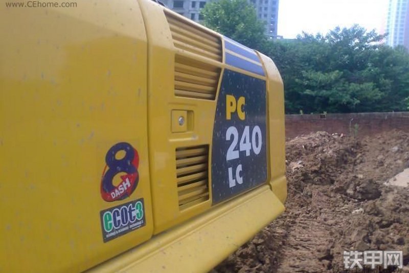 小松PC240LC-8加长臂加长臂拆除臂局部
