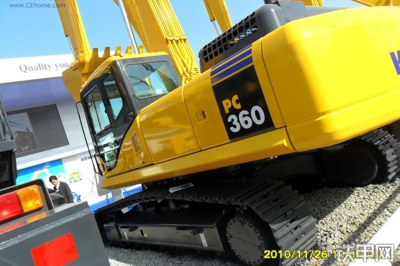 小松PC360-7挖掘机局部