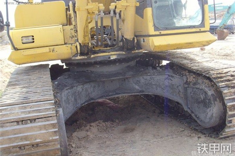 小松PC360-7挖掘机局部