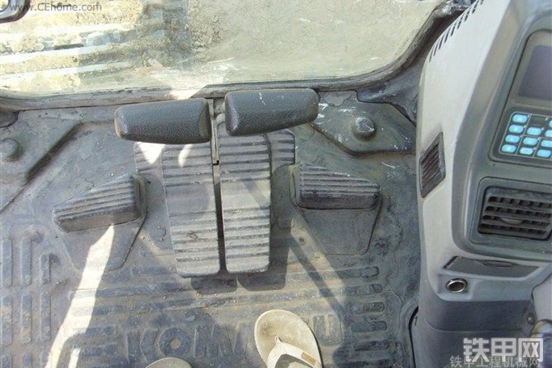 小松PC360-7挖掘机局部