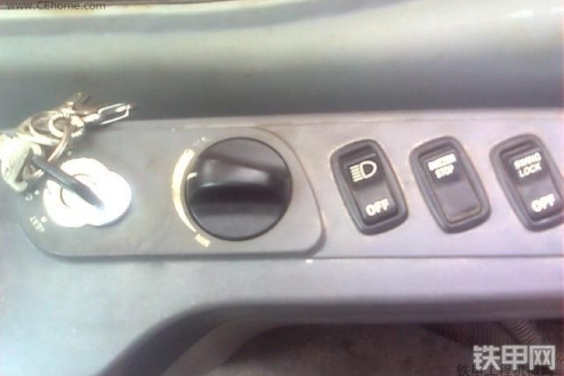 小松PC200-7超长前臂挖掘机整机外观