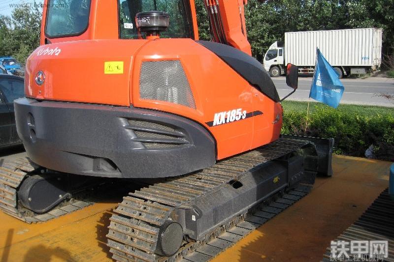 久保田KX185-3挖掘机整机外观