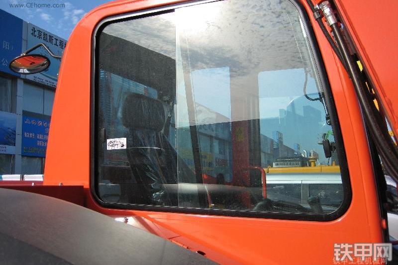 久保田KX185-3挖掘机整机外观