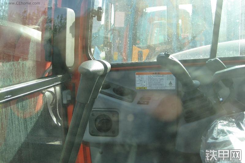 久保田KX185-3挖掘机整机外观