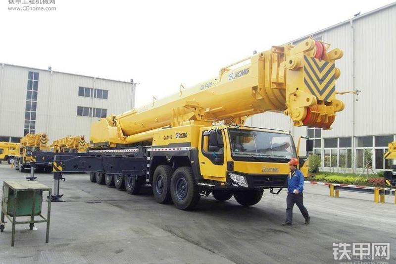 徐工QAY400起重机整机外观