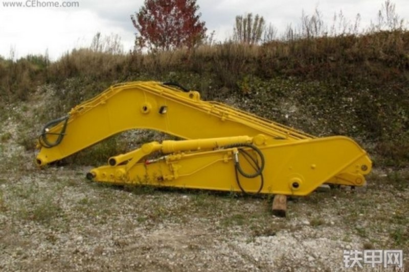 小松PC240NLC-8超长前臂(18米)挖掘机整机外观