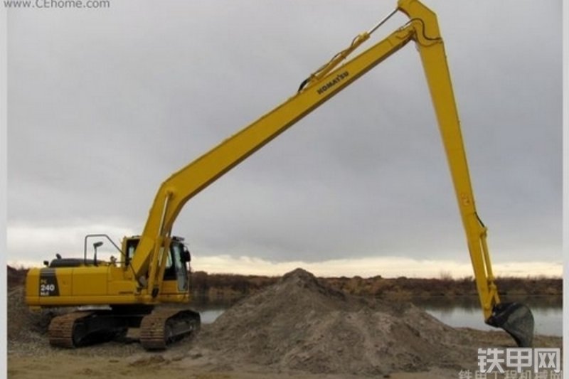 小松PC240NLC-8超长前臂(18米)挖掘机整机外观