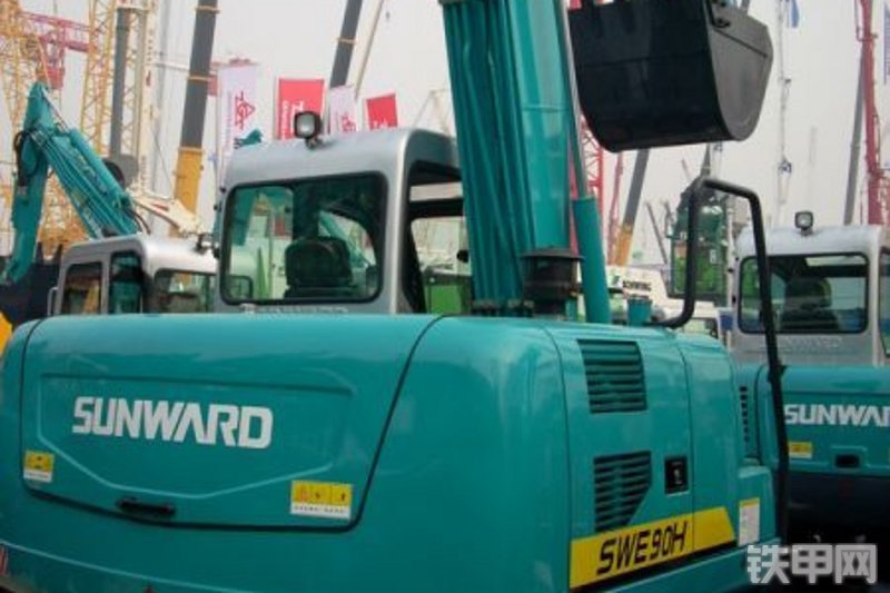 山河智能SWE90H挖掘机整机外观