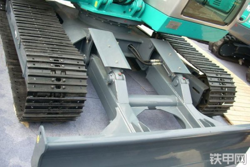 山河智能SWE90H挖掘机整机外观