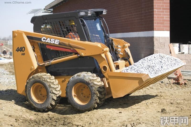 凯斯440HD滑移装载机整机外观