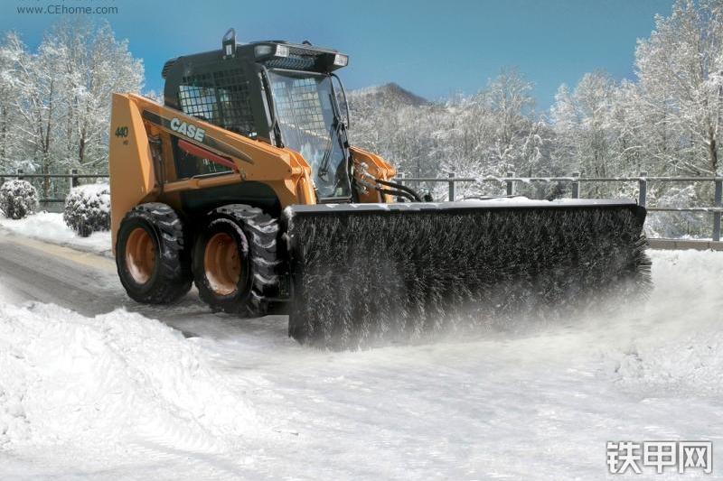 凯斯440HD滑移装载机整机外观